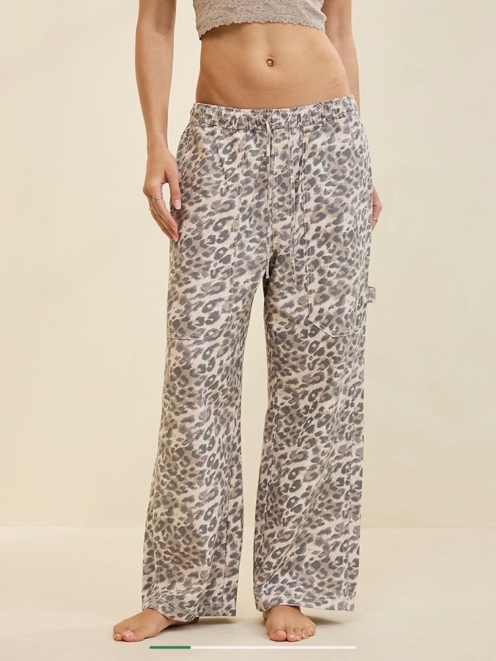 aerie Grey Leopard Print Wide-Leg Pants Small Short